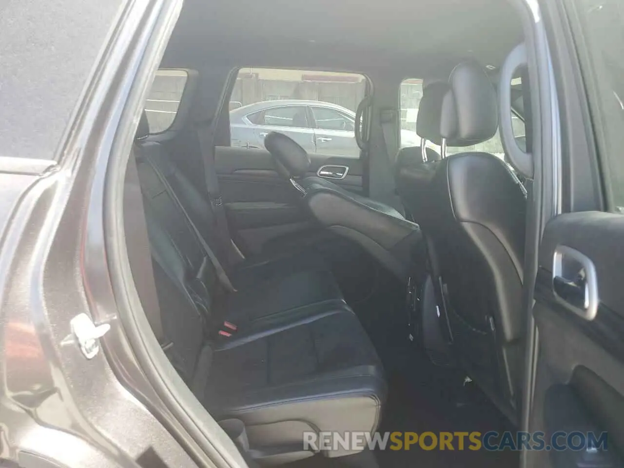 11 Photograph of a damaged car 1C4RJEAG7KC672863 JEEP GRAND CHER 2019