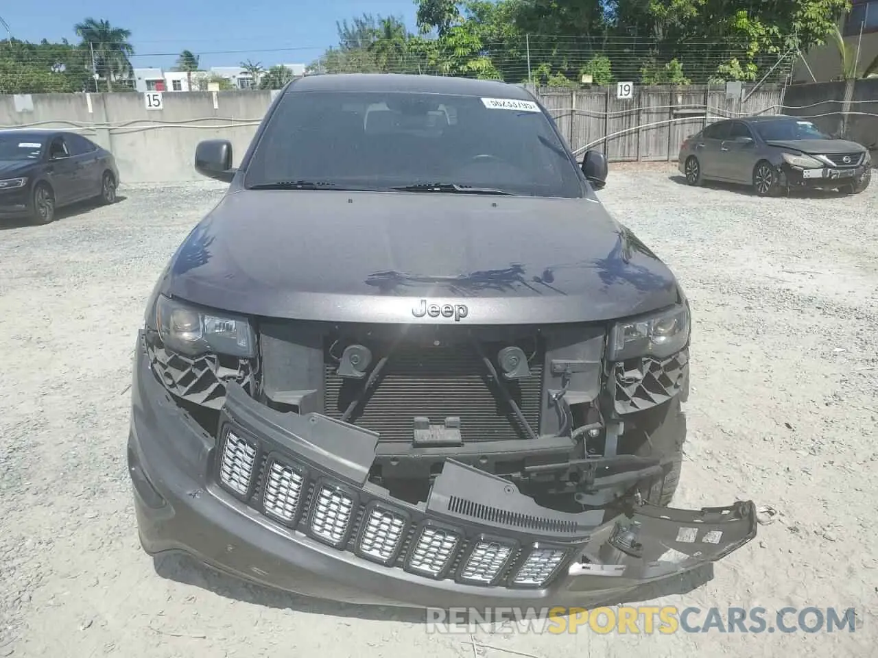 5 Photograph of a damaged car 1C4RJEAG7KC672863 JEEP GRAND CHER 2019