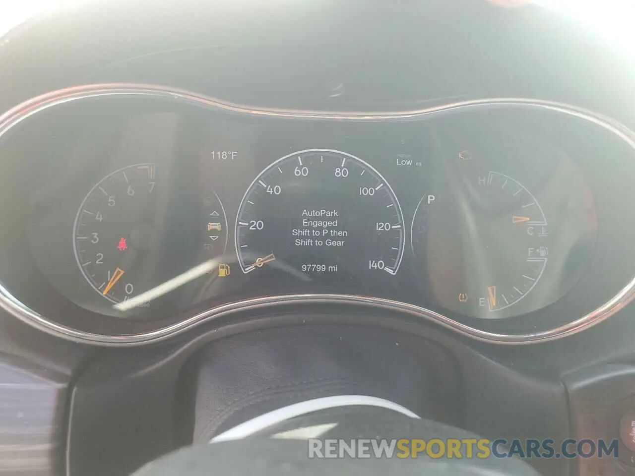 9 Photograph of a damaged car 1C4RJEAG7KC672863 JEEP GRAND CHER 2019