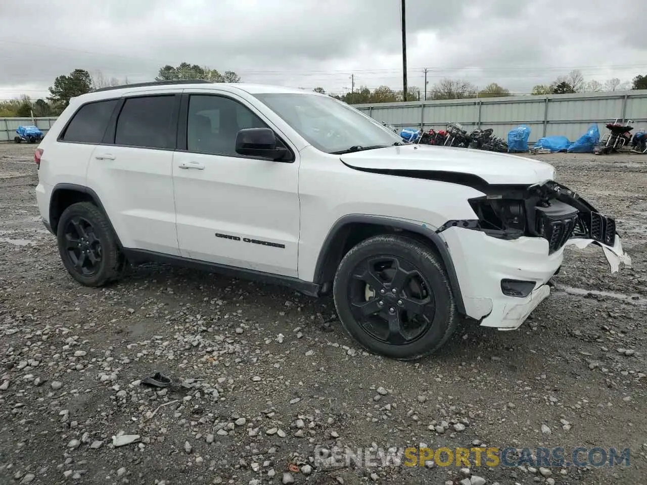 4 Photograph of a damaged car 1C4RJEAG9KC850689 JEEP GRAND CHER 2019