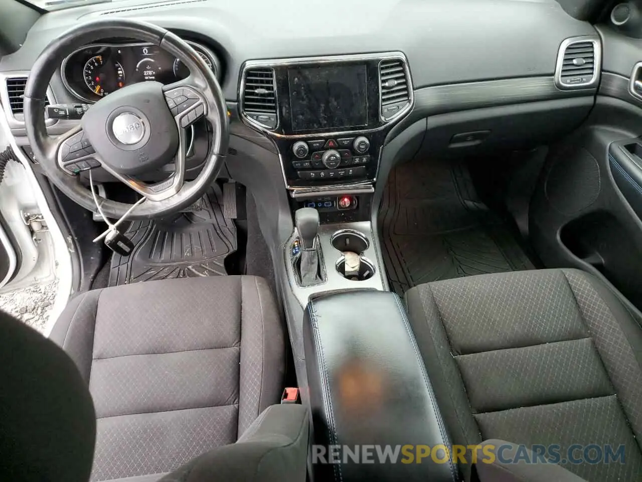 8 Photograph of a damaged car 1C4RJEAG9KC850689 JEEP GRAND CHER 2019