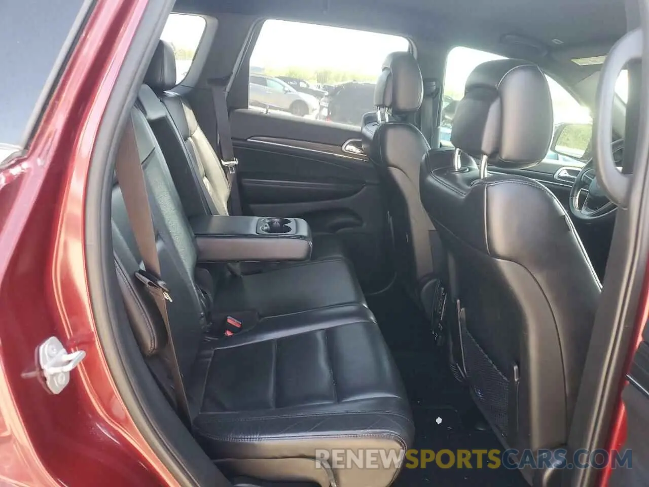 11 Photograph of a damaged car 1C4RJEBG7KC656743 JEEP GRAND CHER 2019