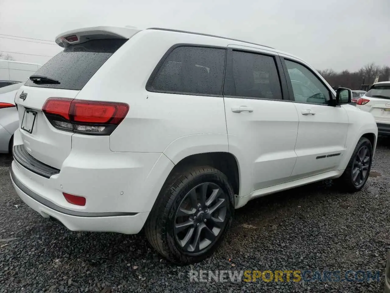 3 Photograph of a damaged car 1C4RJEBG7KC715791 JEEP GRAND CHER 2019