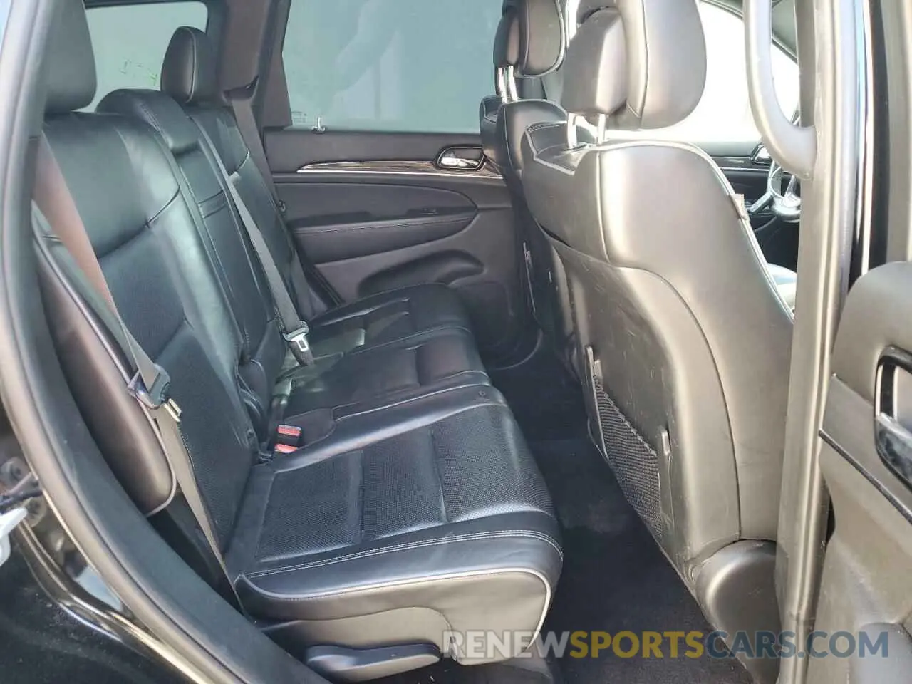 11 Photograph of a damaged car 1C4RJECG5KC602873 JEEP GRAND CHER 2019