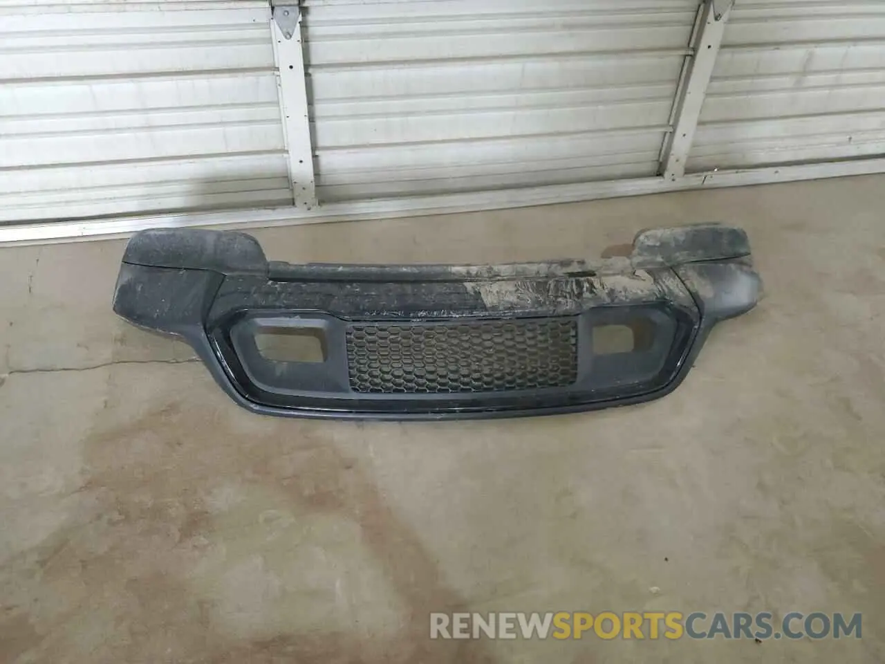 13 Photograph of a damaged car 1C4RJFAG0KC760594 JEEP GRAND CHER 2019