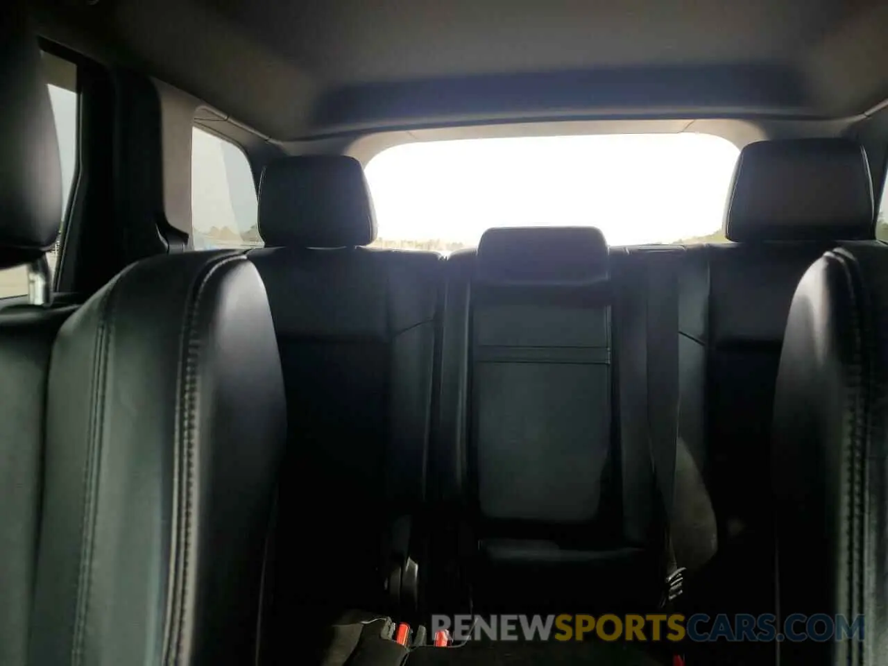 10 Photograph of a damaged car 1C4RJFAG1KC587796 JEEP GRAND CHER 2019