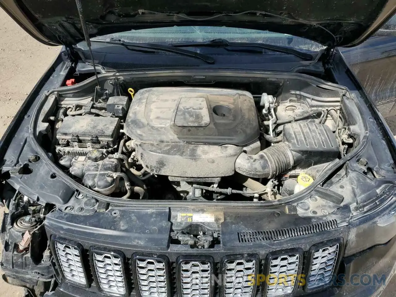 12 Photograph of a damaged car 1C4RJFAG1KC837912 JEEP GRAND CHER 2019
