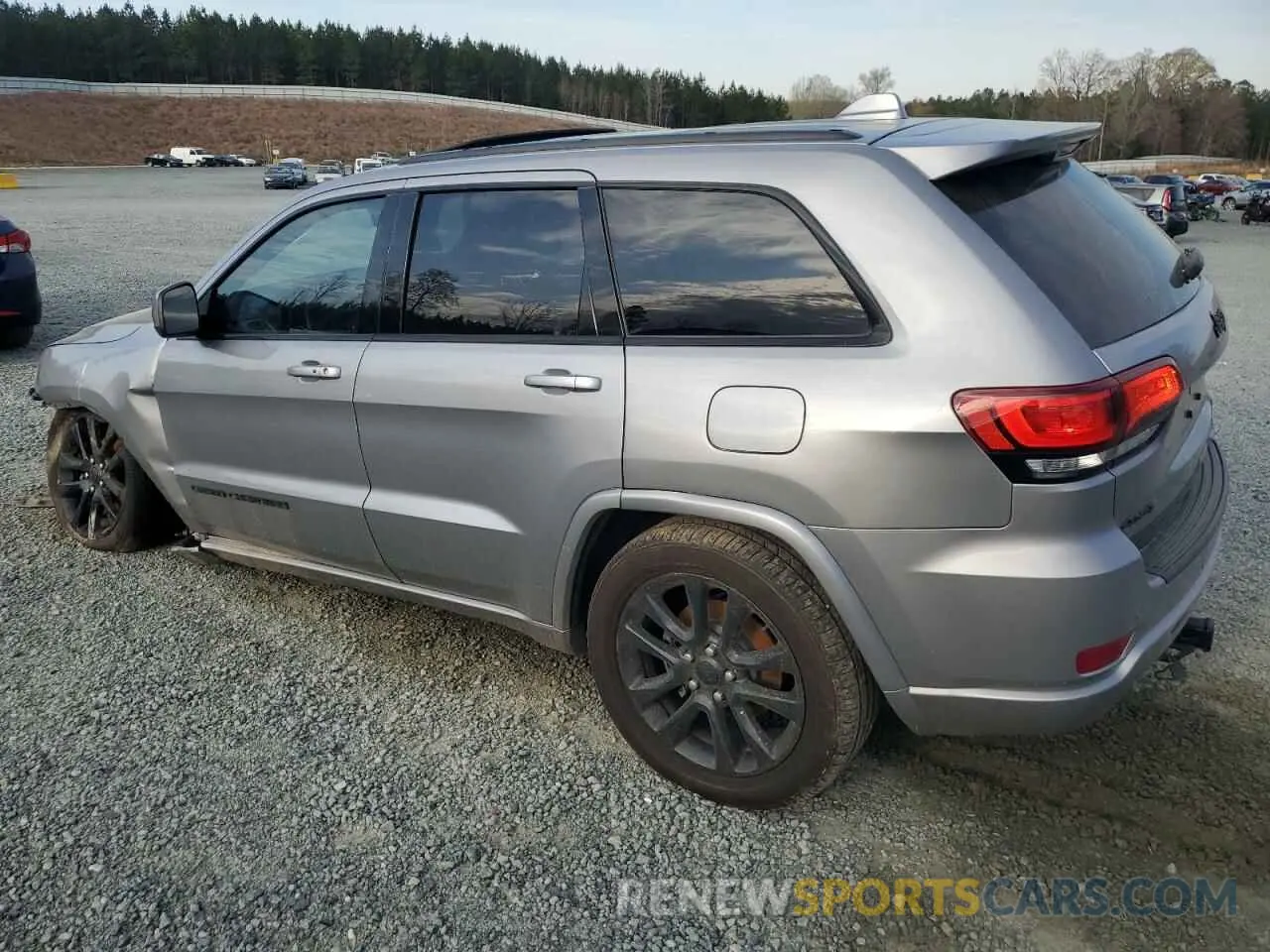 2 Photograph of a damaged car 1C4RJFAG5KC601943 JEEP GRAND CHER 2019