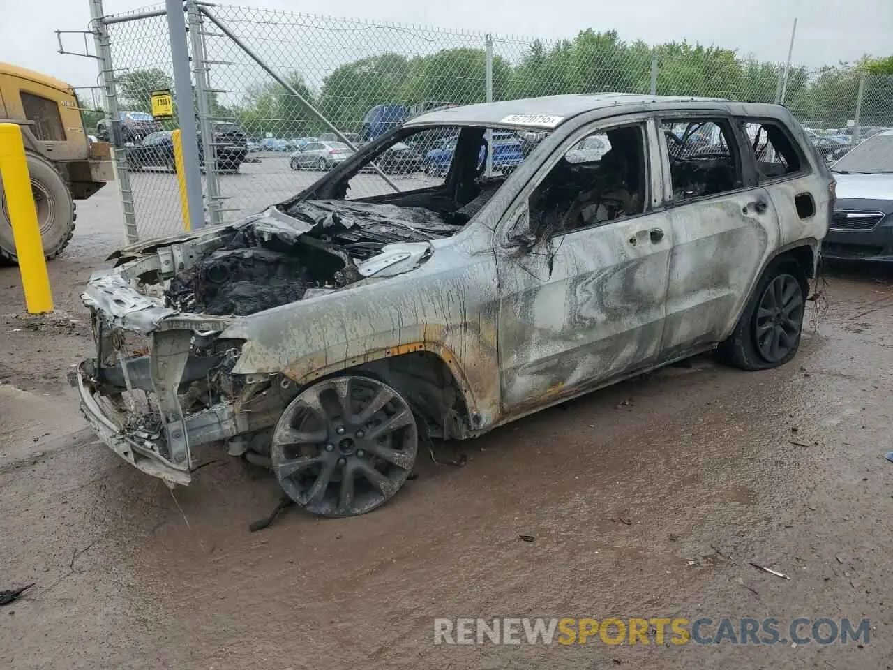 1 Photograph of a damaged car 1C4RJFAG5KC702044 JEEP GRAND CHER 2019