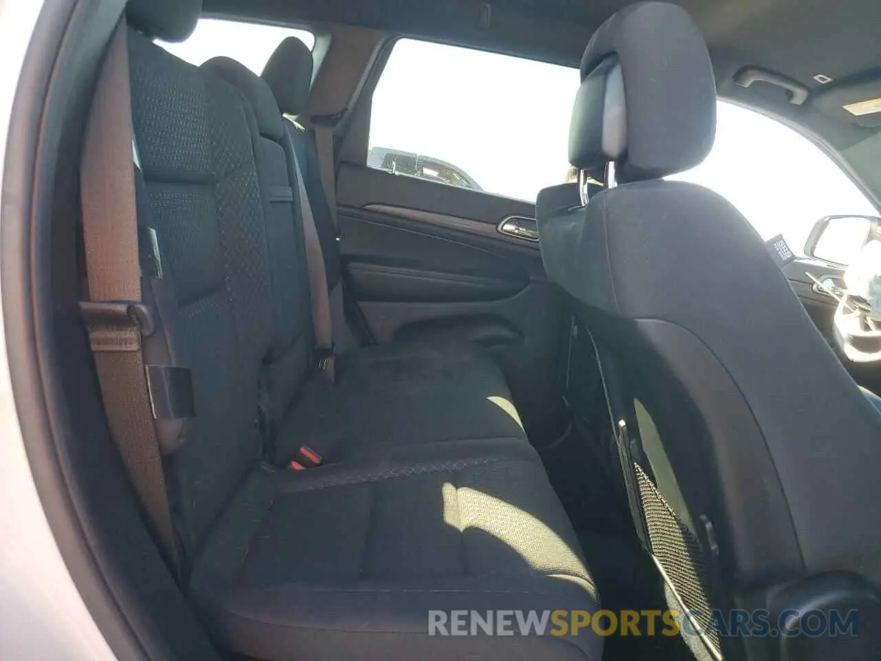 11 Photograph of a damaged car 1C4RJFAG6KC642937 JEEP GRAND CHER 2019