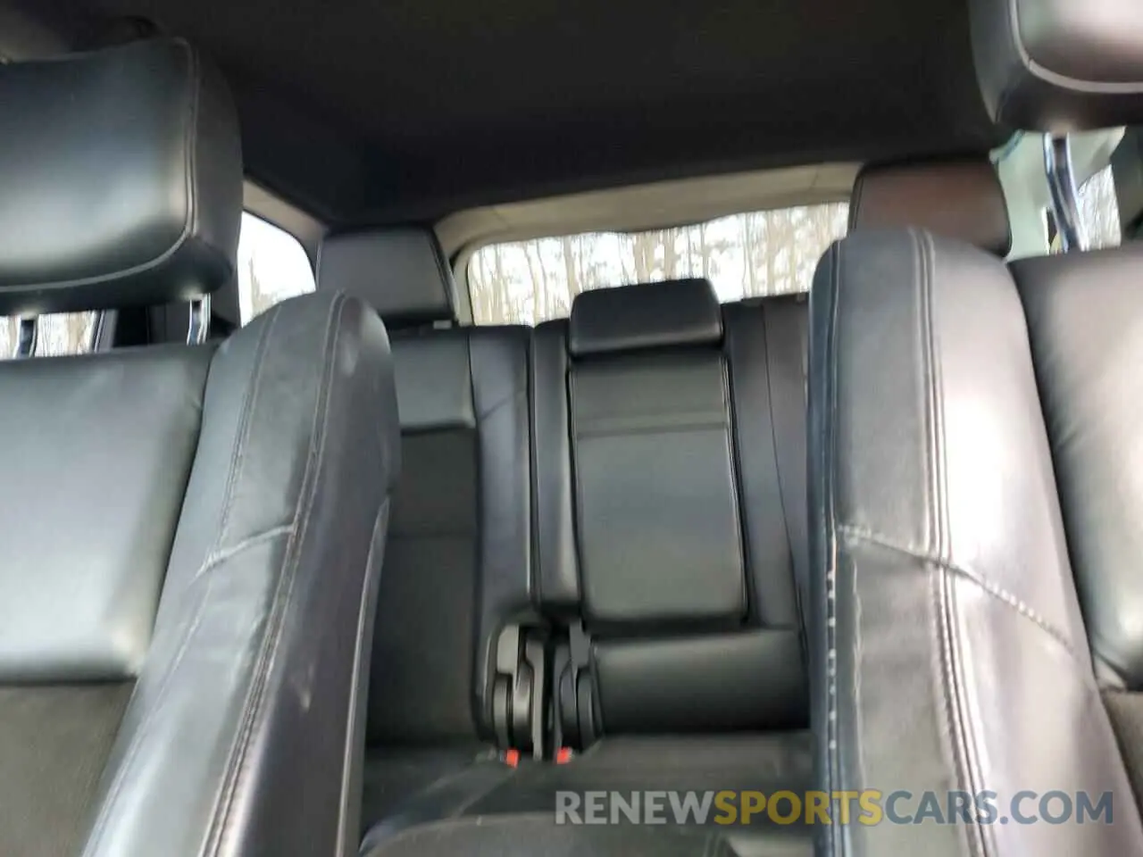 10 Photograph of a damaged car 1C4RJFAG6KC810138 JEEP GRAND CHER 2019
