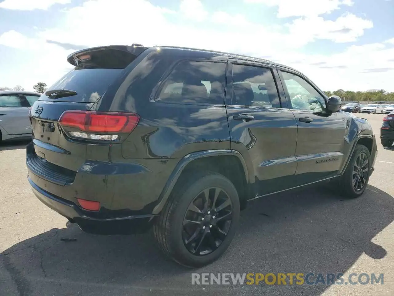 3 Photograph of a damaged car 1C4RJFAG6KC810138 JEEP GRAND CHER 2019