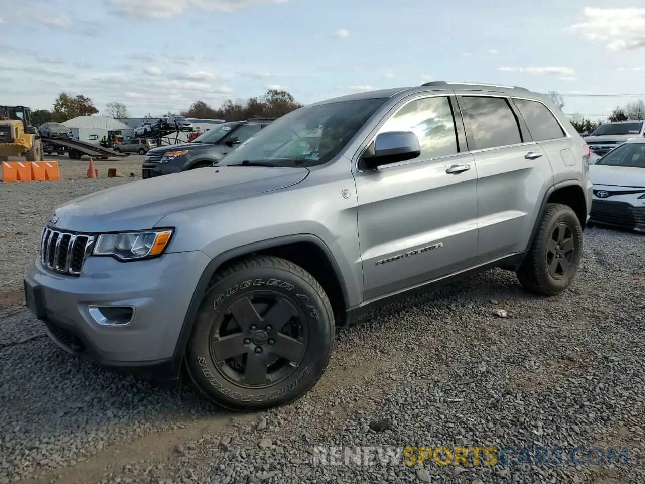 1 Photograph of a damaged car 1C4RJFAG7KC581663 JEEP GRAND CHER 2019