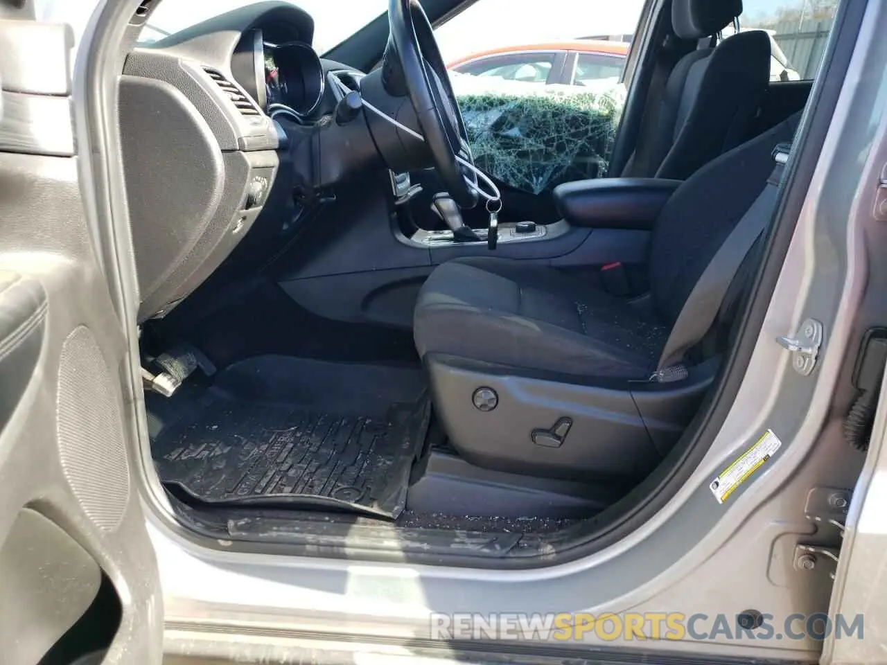 7 Photograph of a damaged car 1C4RJFAG7KC581663 JEEP GRAND CHER 2019
