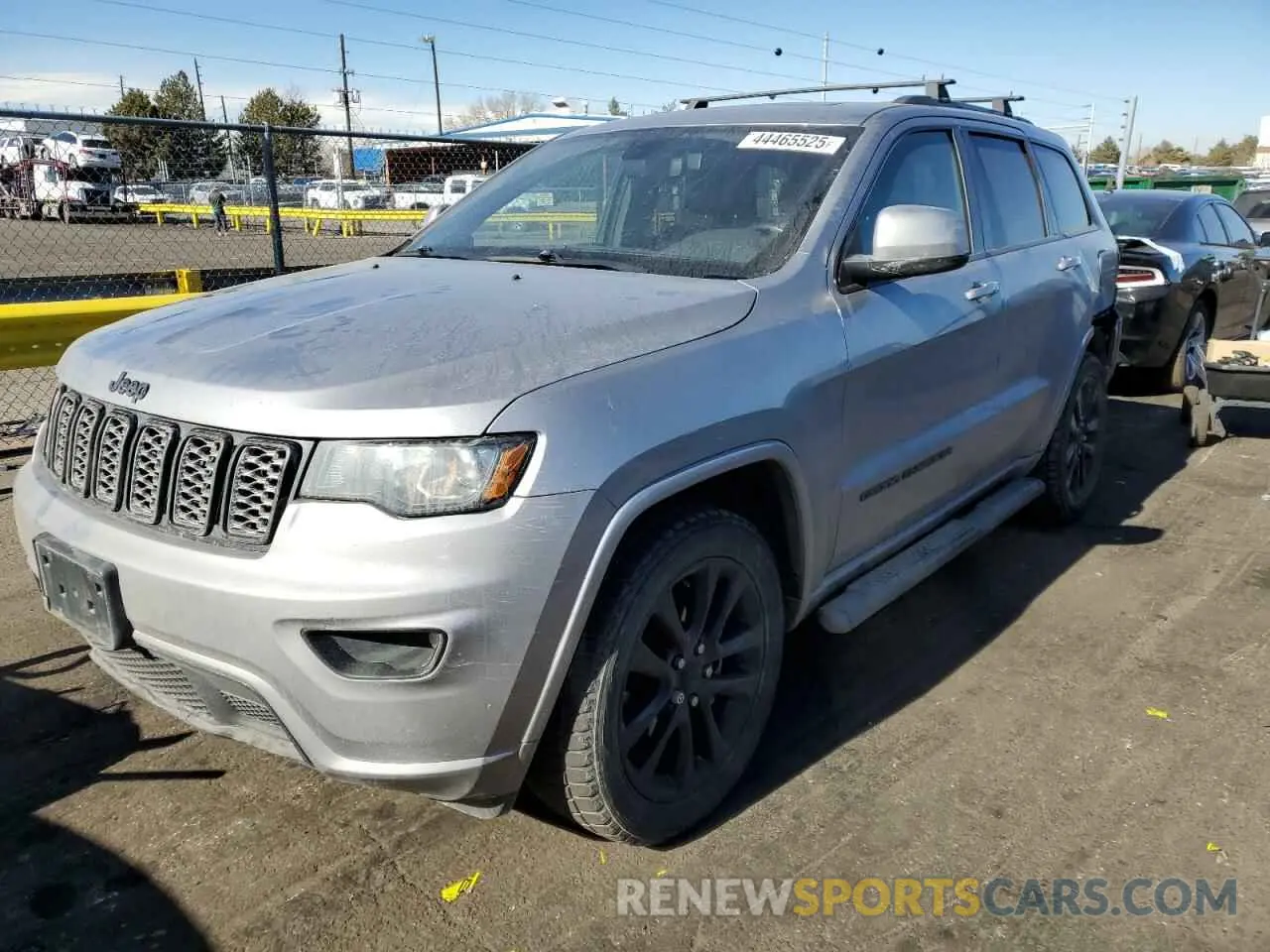 1 Photograph of a damaged car 1C4RJFAG8KC564080 JEEP GRAND CHER 2019
