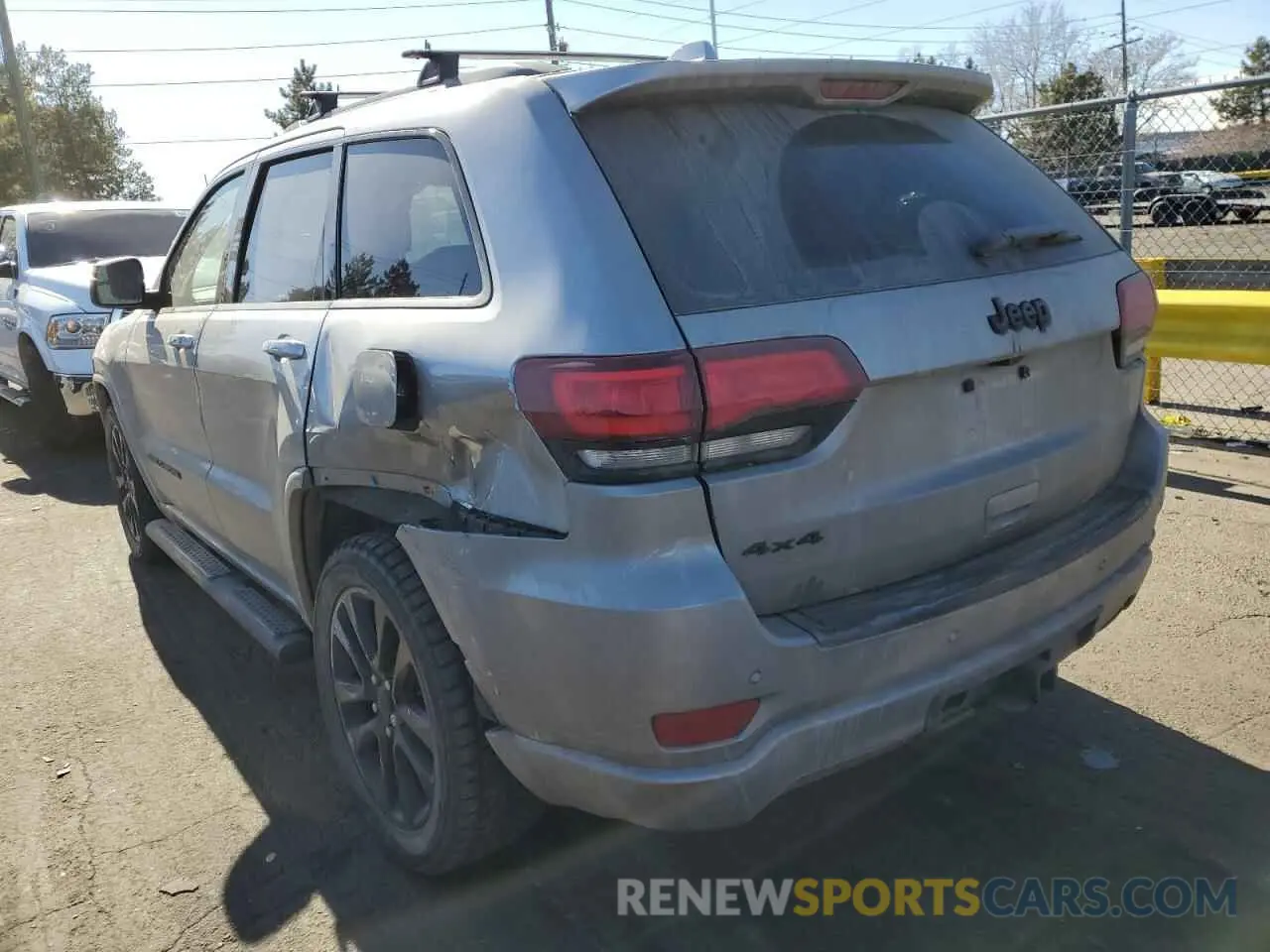 2 Photograph of a damaged car 1C4RJFAG8KC564080 JEEP GRAND CHER 2019