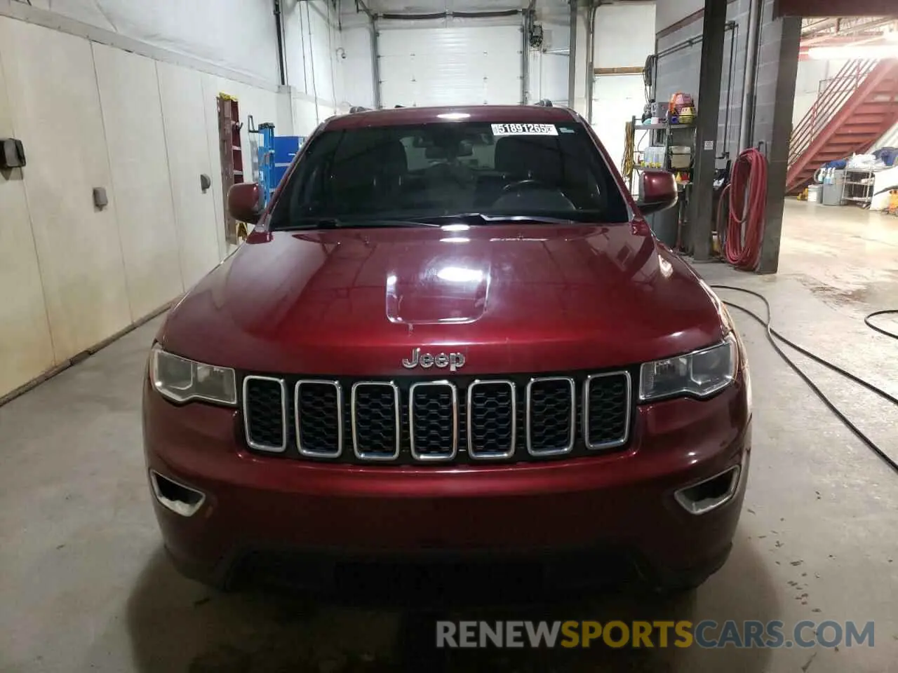 5 Photograph of a damaged car 1C4RJFAG8KC758253 JEEP GRAND CHER 2019