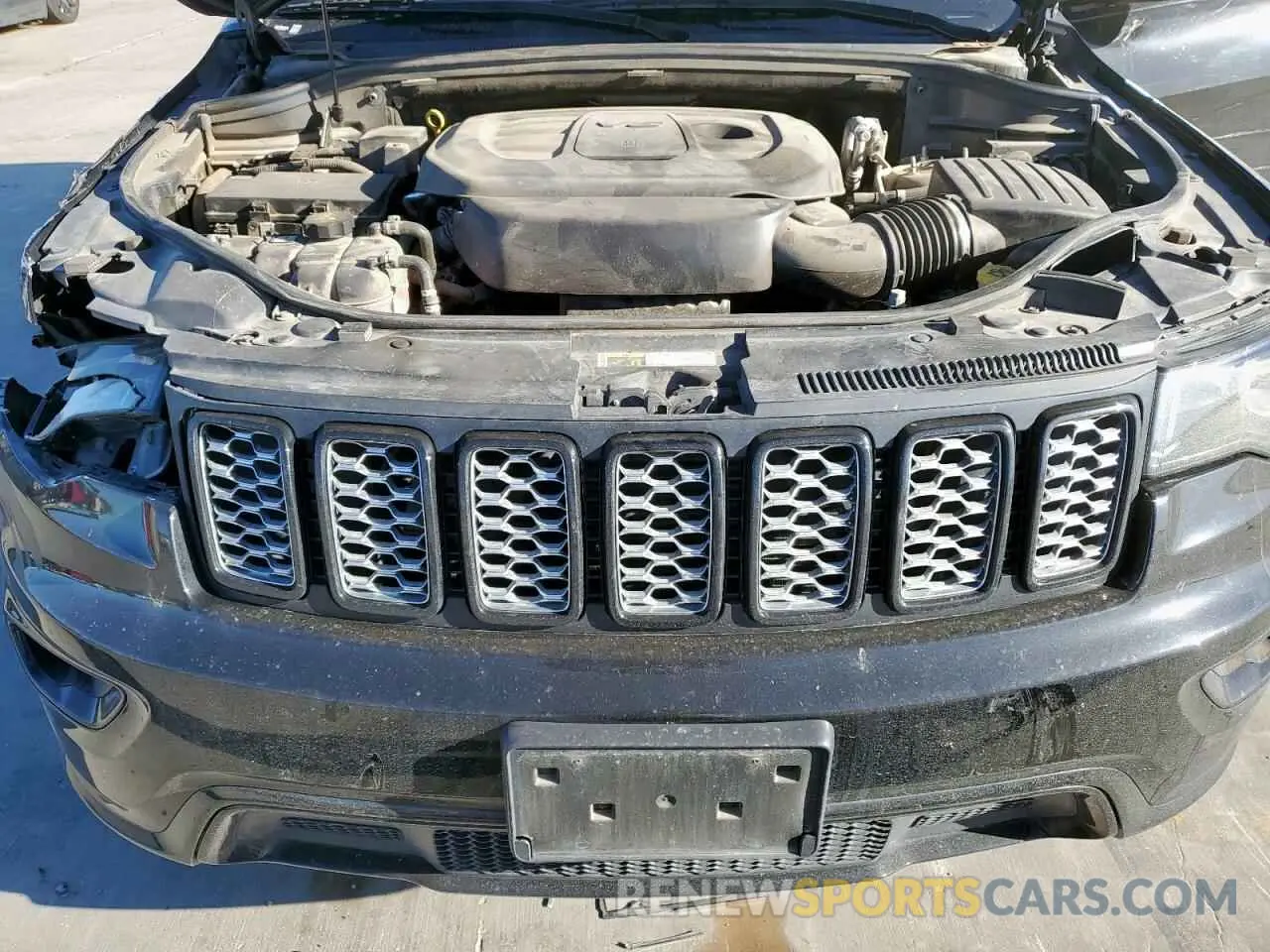 11 Photograph of a damaged car 1C4RJFAG9KC692733 JEEP GRAND CHER 2019