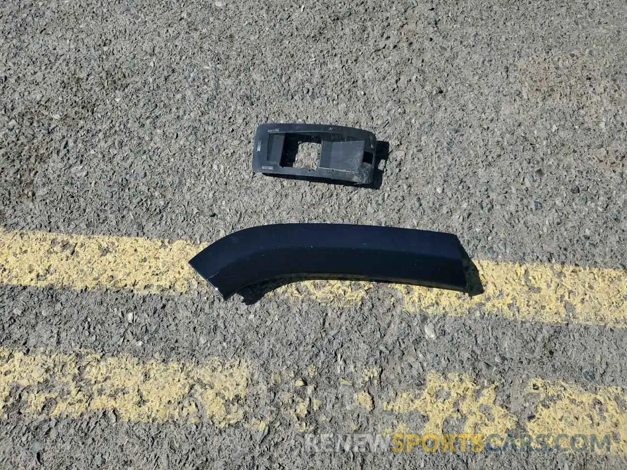 13 Photograph of a damaged car 1C4RJFBG0KC628112 JEEP GRAND CHER 2019