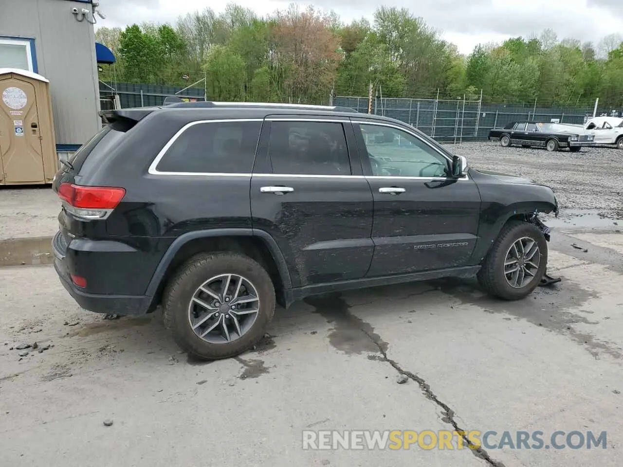 3 Photograph of a damaged car 1C4RJFBG0KC696863 JEEP GRAND CHER 2019