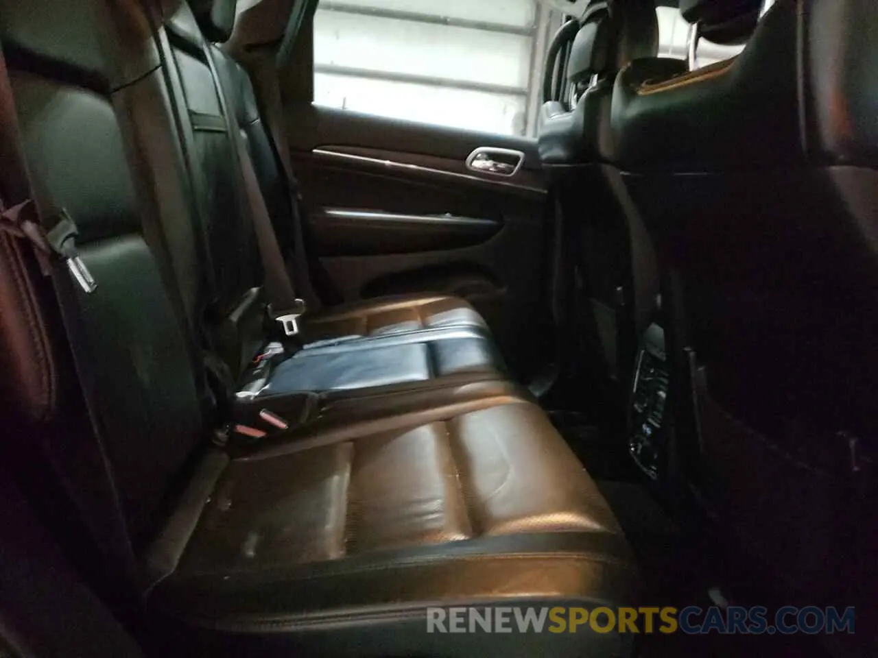 11 Photograph of a damaged car 1C4RJFBG0KC756804 JEEP GRAND CHER 2019