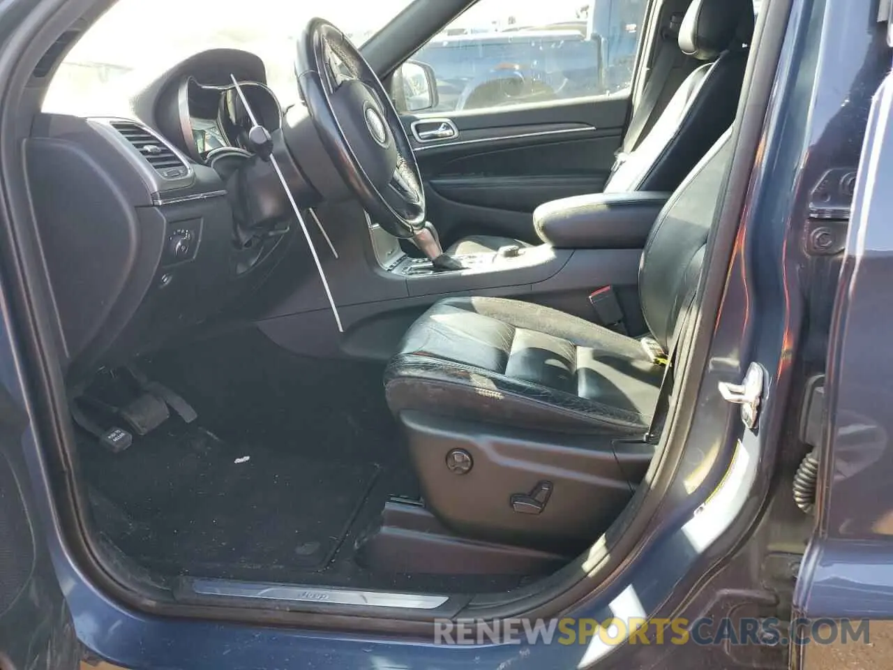 7 Photograph of a damaged car 1C4RJFBG0KC830433 JEEP GRAND CHER 2019