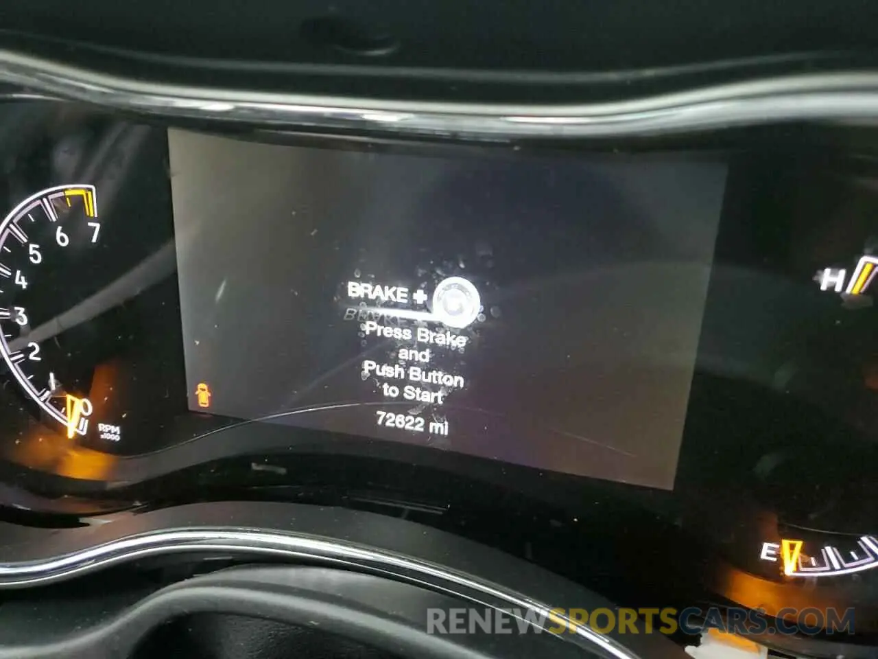 9 Photograph of a damaged car 1C4RJFBG1KC611187 JEEP GRAND CHER 2019