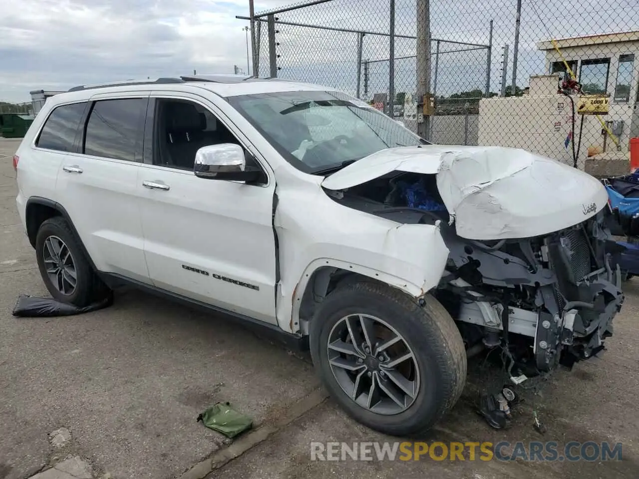 4 Photograph of a damaged car 1C4RJFBG3KC577401 JEEP GRAND CHER 2019