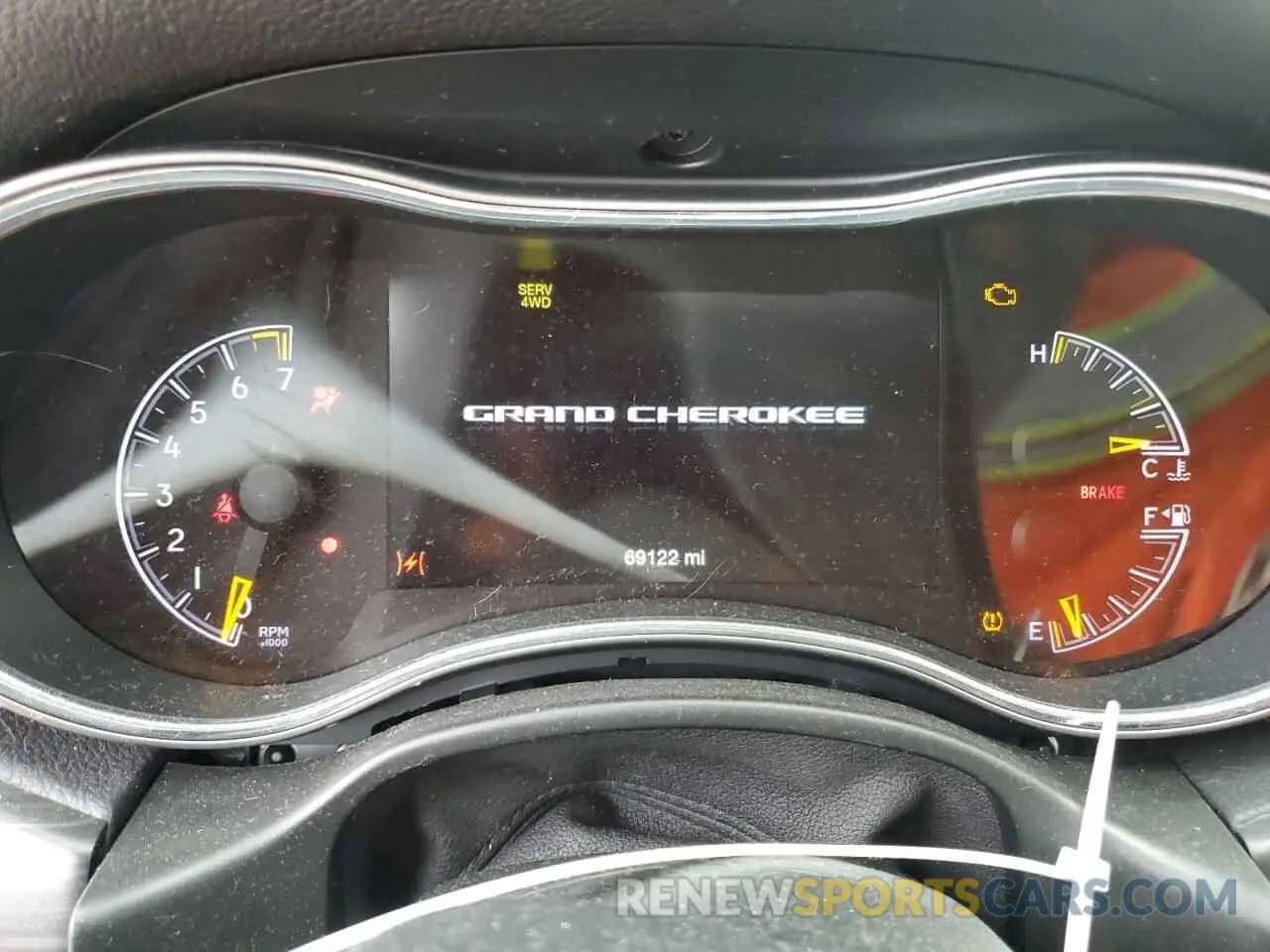 9 Photograph of a damaged car 1C4RJFBG3KC577401 JEEP GRAND CHER 2019
