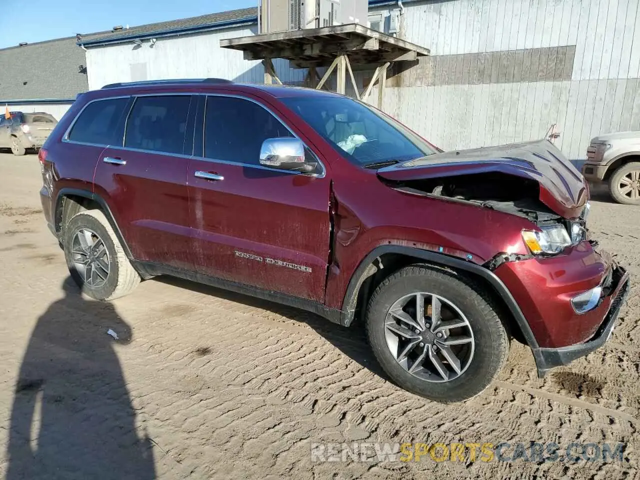 4 Photograph of a damaged car 1C4RJFBG3KC743335 JEEP GRAND CHER 2019