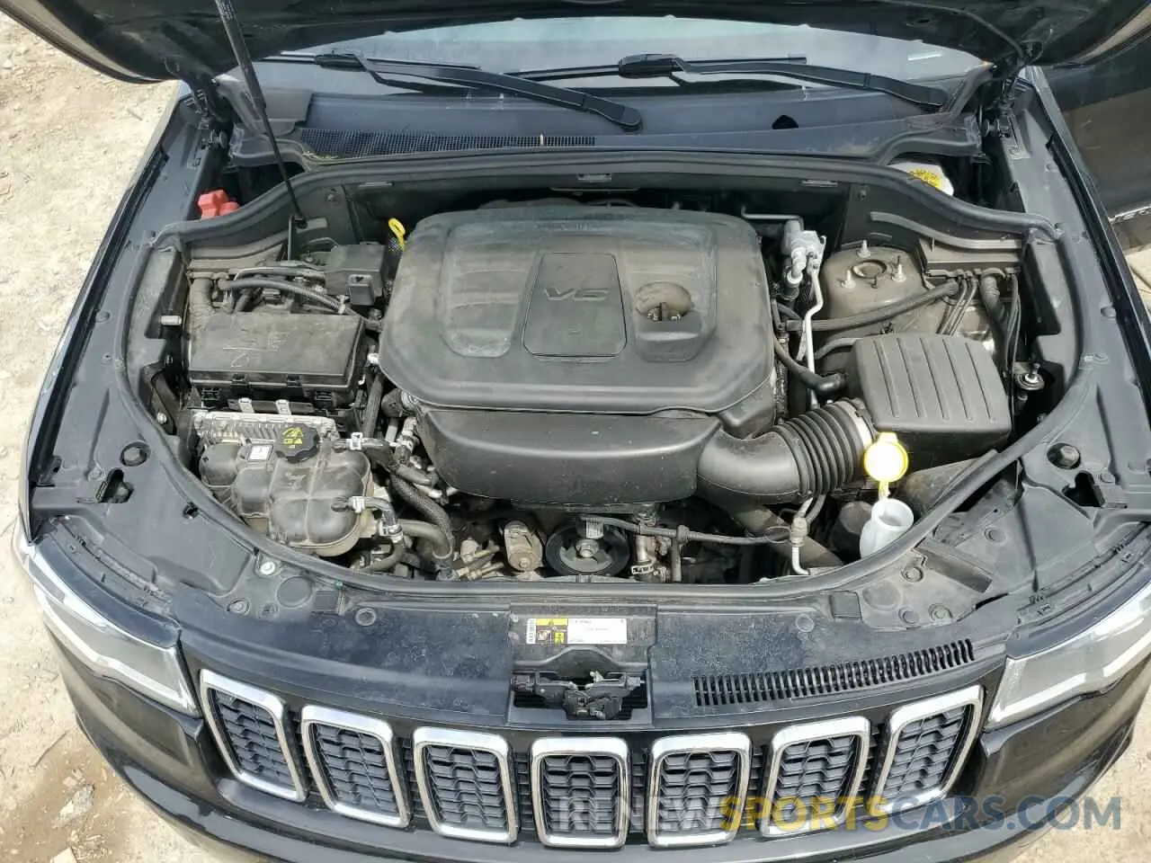 12 Photograph of a damaged car 1C4RJFBG3KC745697 JEEP GRAND CHER 2019