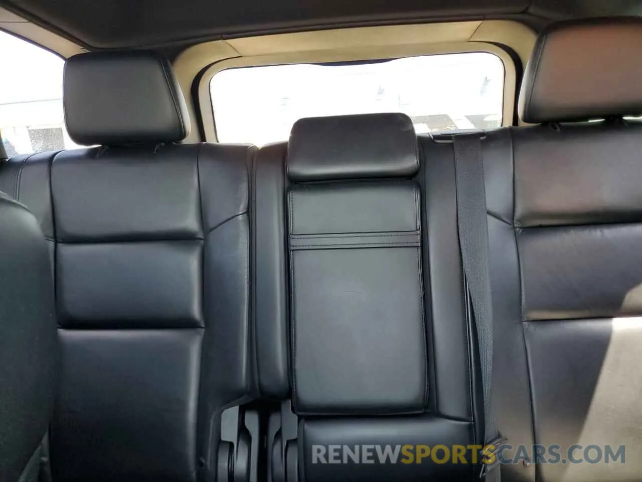 10 Фотография поврежденного автомобиля 1C4RJFBG4KC595938 JEEP GRAND CHER 2019