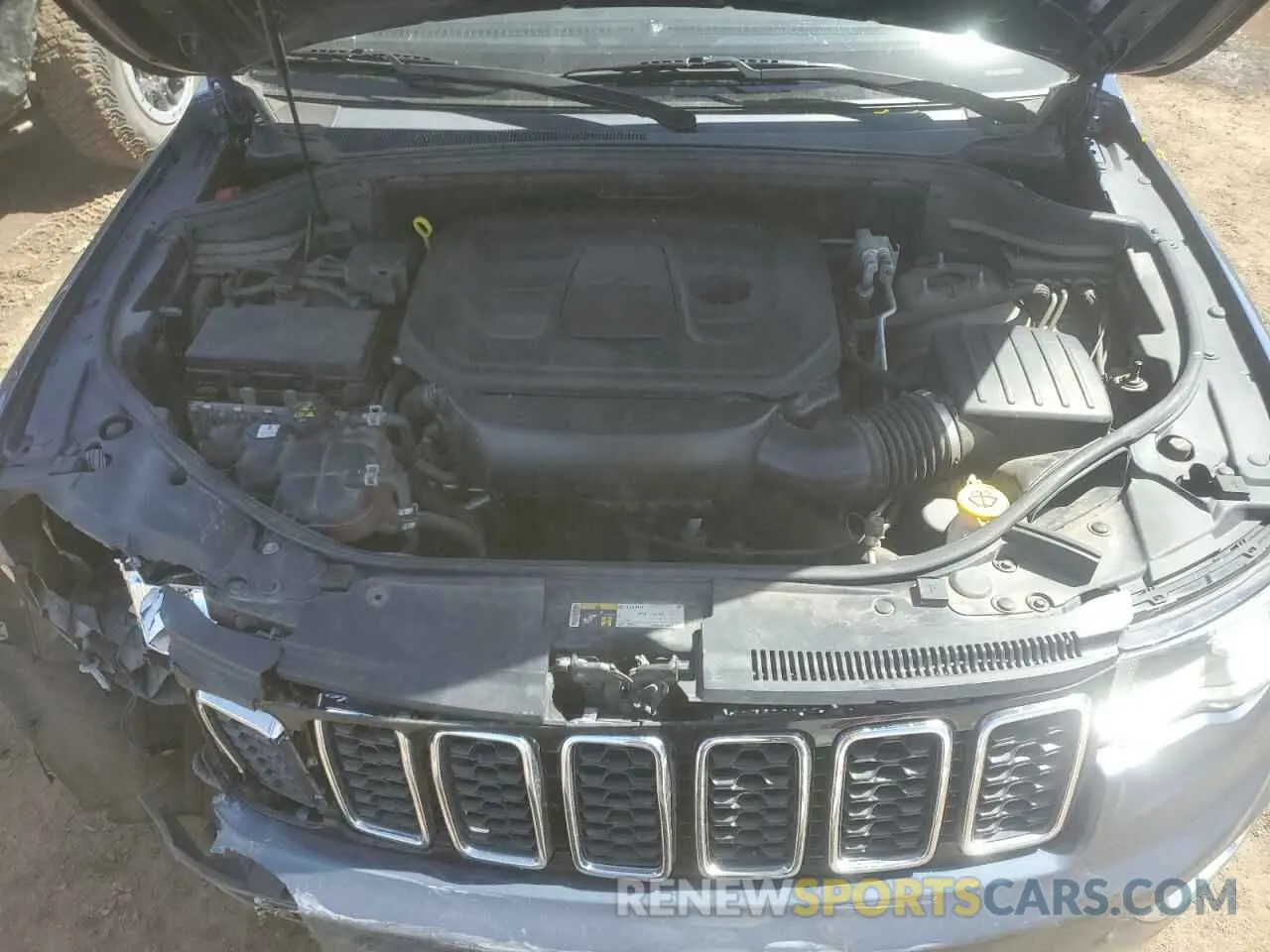 13 Photograph of a damaged car 1C4RJFBG4KC768969 JEEP GRAND CHER 2019