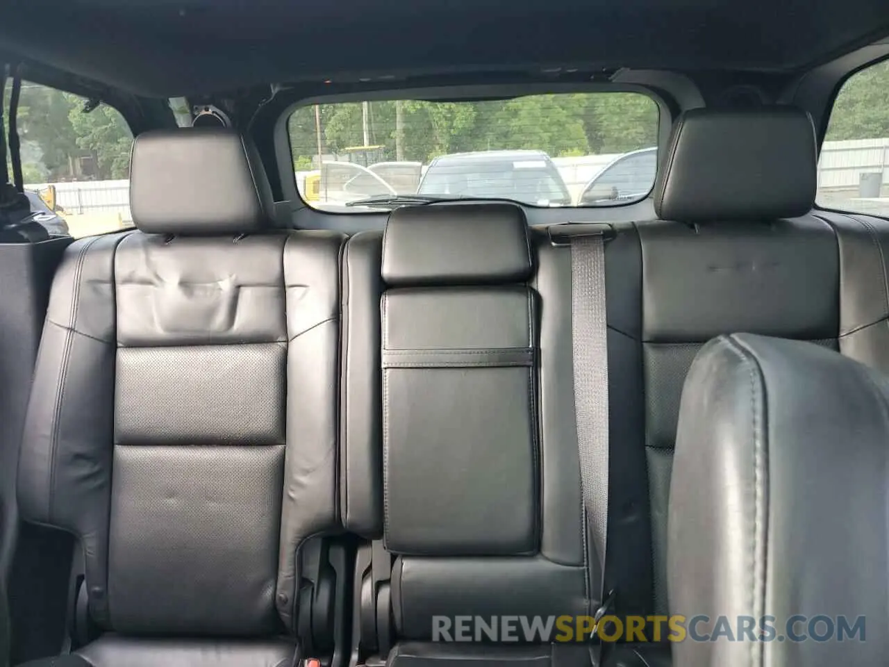 10 Photograph of a damaged car 1C4RJFBG4KC810637 JEEP GRAND CHER 2019