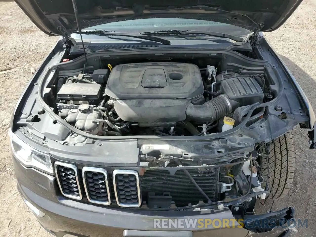 12 Photograph of a damaged car 1C4RJFBG5KC689214 JEEP GRAND CHER 2019