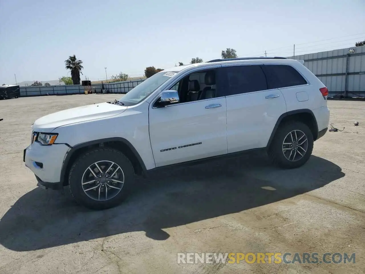 1 Photograph of a damaged car 1C4RJFBG8KC803951 JEEP GRAND CHER 2019