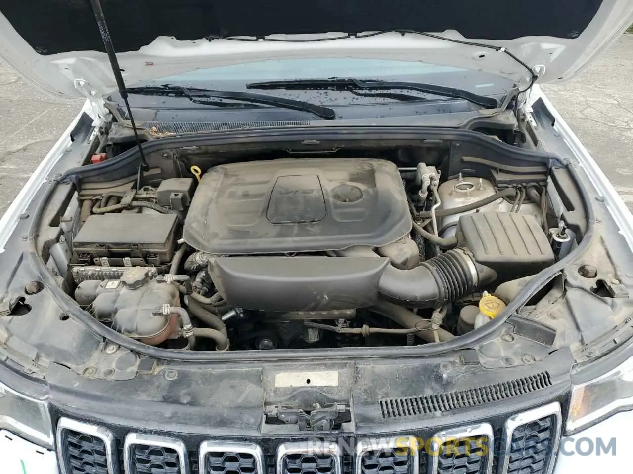 11 Photograph of a damaged car 1C4RJFBG9KC723851 JEEP GRAND CHER 2019