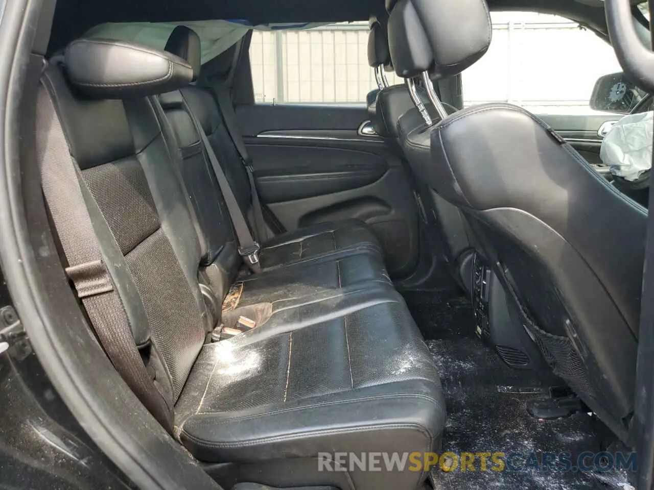 11 Photograph of a damaged car 1C4RJFBGXKC758141 JEEP GRAND CHER 2019