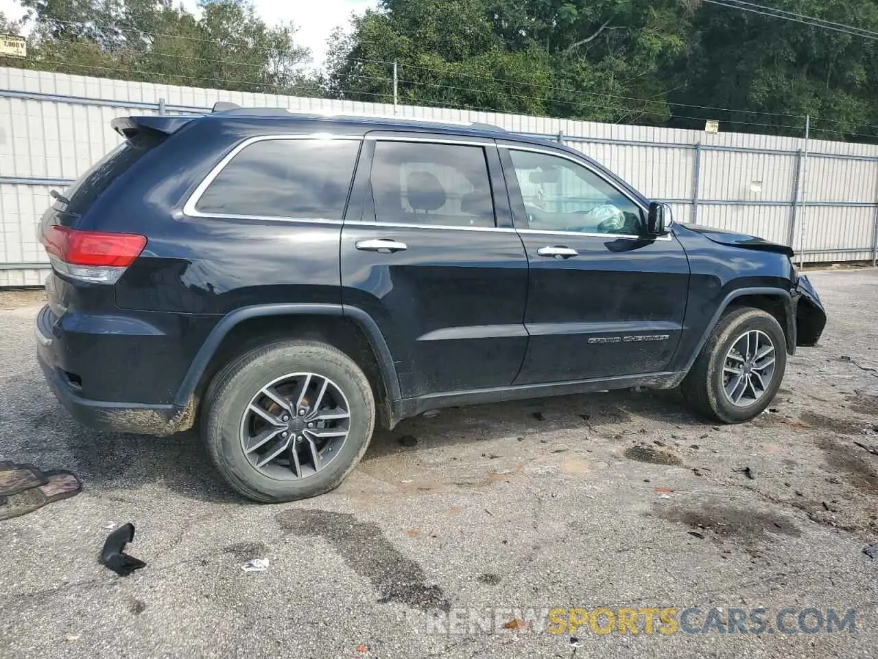 3 Photograph of a damaged car 1C4RJFBGXKC758141 JEEP GRAND CHER 2019