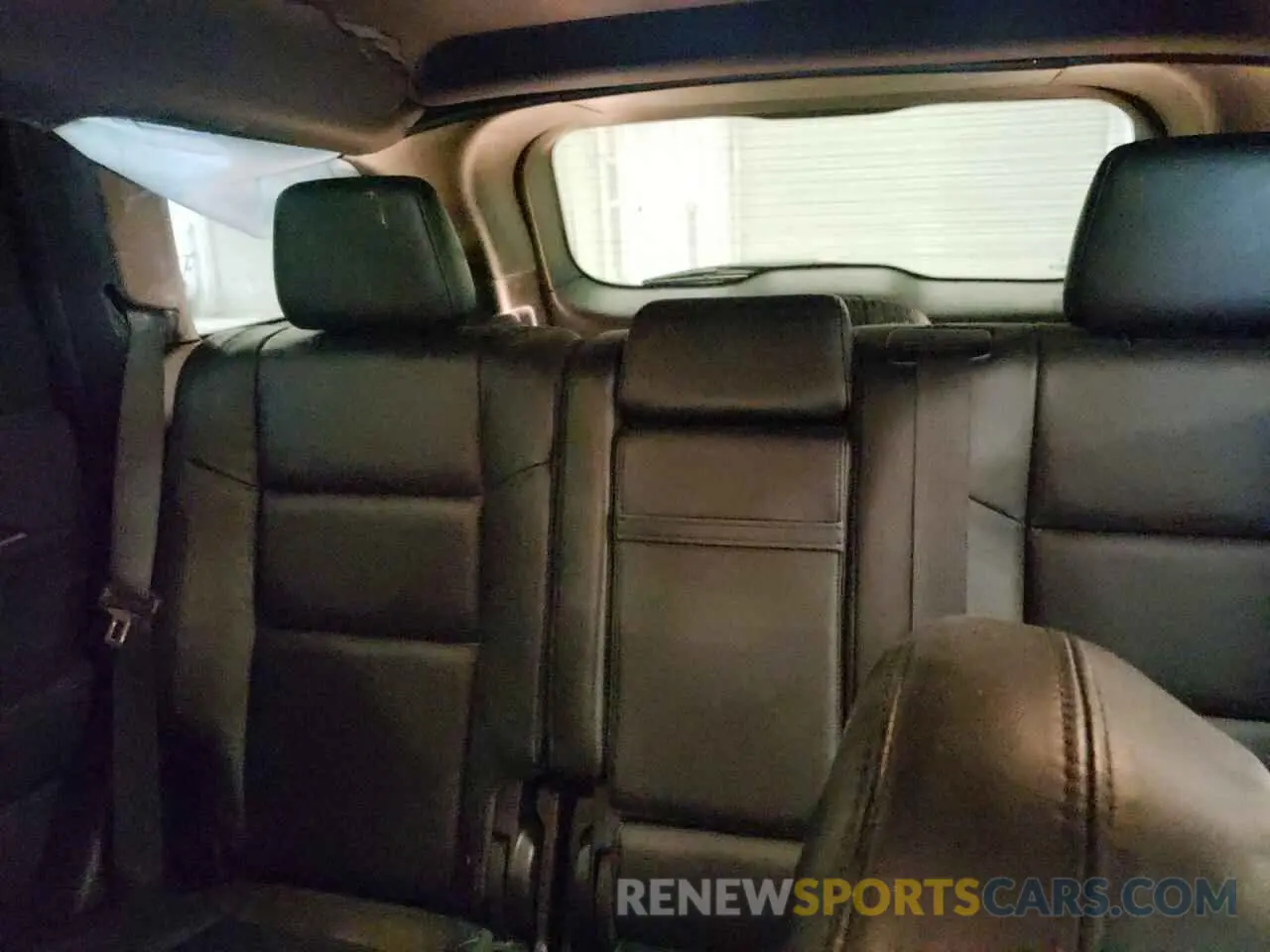 10 Photograph of a damaged car 1C4RJFBGXKC809637 JEEP GRAND CHER 2019