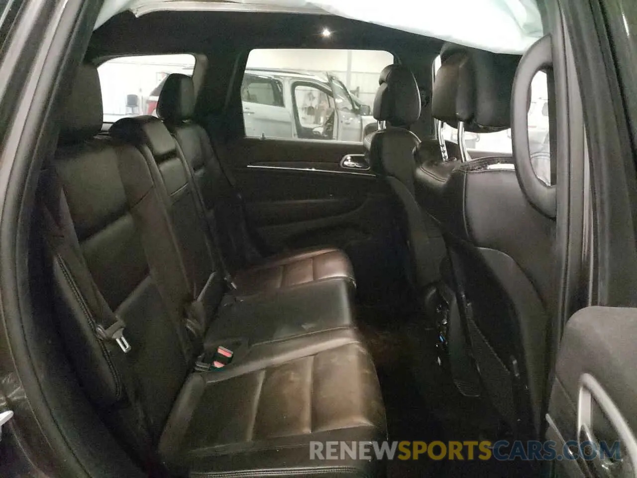 11 Photograph of a damaged car 1C4RJFBGXKC809637 JEEP GRAND CHER 2019