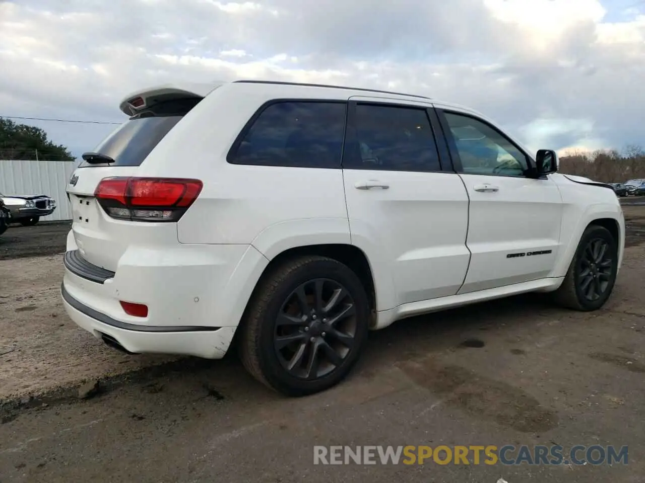 3 Photograph of a damaged car 1C4RJFCG0KC568315 JEEP GRAND CHER 2019