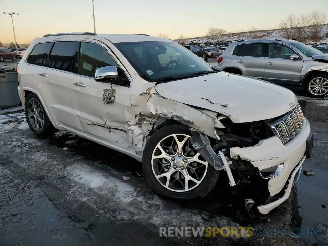 4 Photograph of a damaged car 1C4RJFCG2KC532853 JEEP GRAND CHER 2019