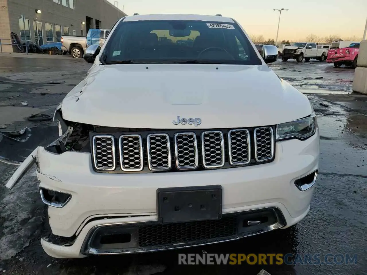 5 Photograph of a damaged car 1C4RJFCG2KC532853 JEEP GRAND CHER 2019