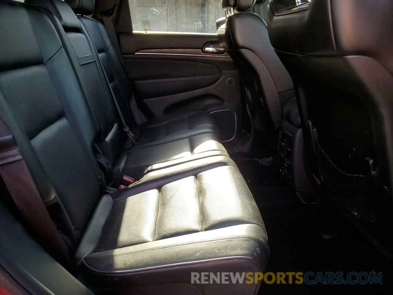 11 Photograph of a damaged car 1C4RJFCG4KC565675 JEEP GRAND CHER 2019