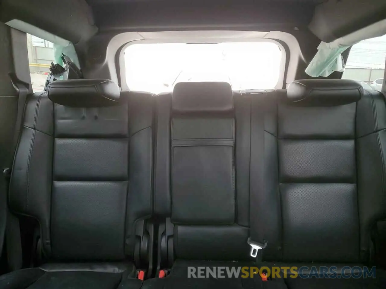 10 Photograph of a damaged car 1C4RJFCG6KC596121 JEEP GRAND CHER 2019