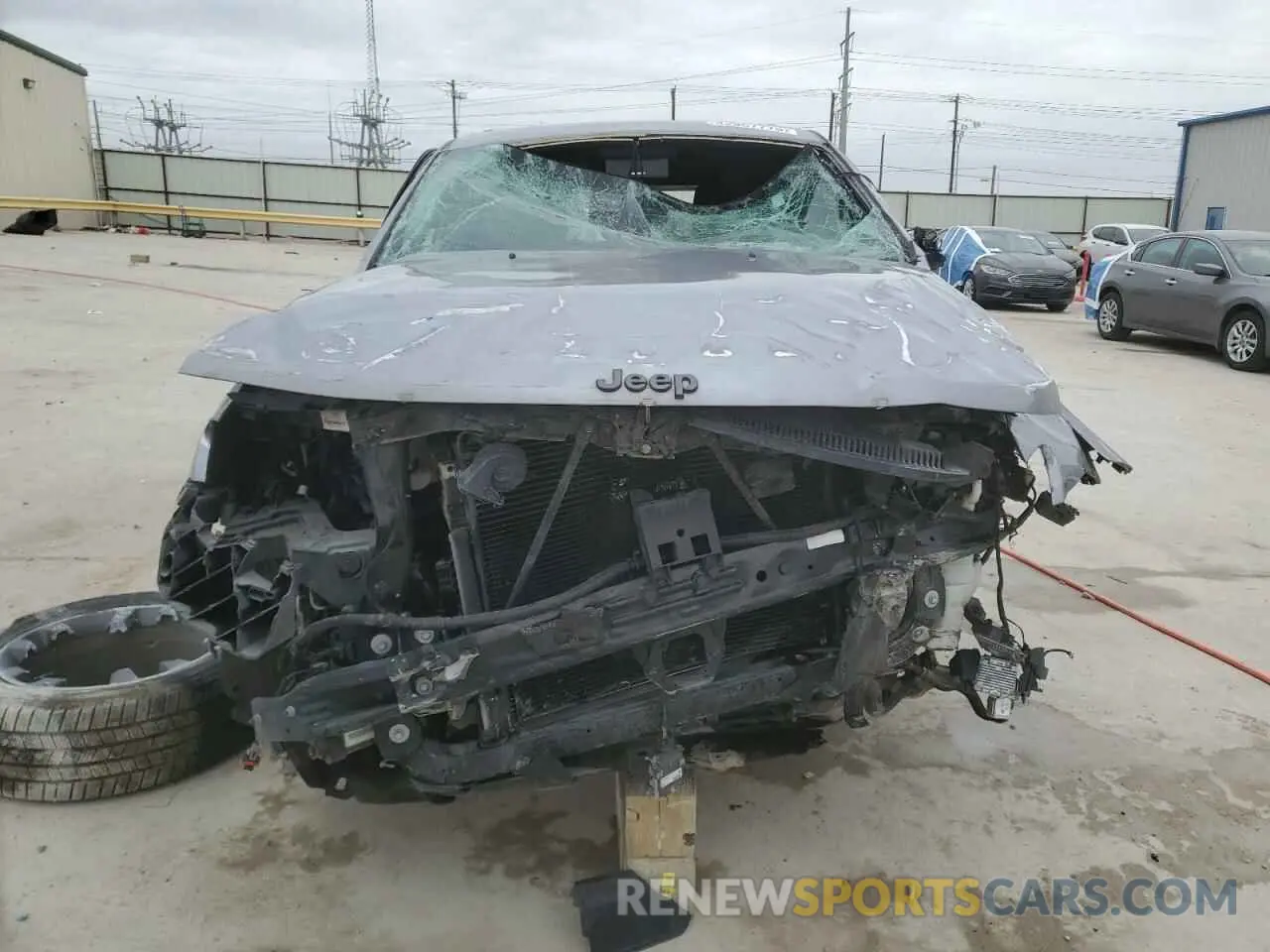 5 Photograph of a damaged car 1C4RJFCG6KC596121 JEEP GRAND CHER 2019