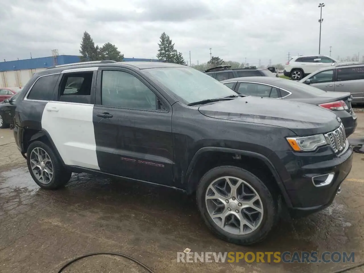 4 Photograph of a damaged car 1C4RJFCG9KC569799 JEEP GRAND CHER 2019