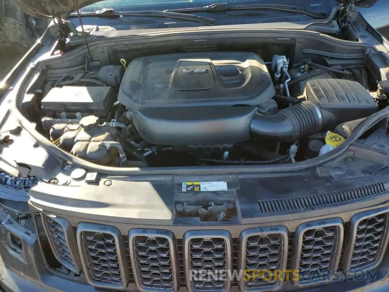 13 Photograph of a damaged car 1C4RJFCG9KC637633 JEEP GRAND CHER 2019