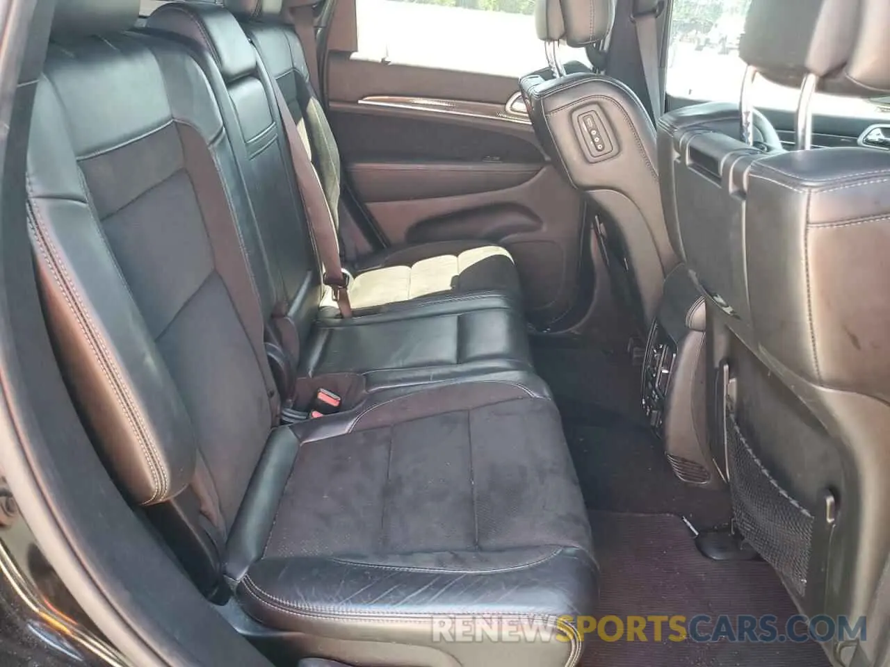 11 Фотография поврежденного автомобиля 1C4RJFDJ0KC826407 JEEP GRAND CHER 2019
